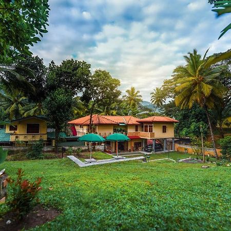 Mahaweli View Bungalow Kandy Exterior photo